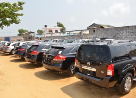 Parc de véhicules d'occasion à Cotonou — SUV et berlines